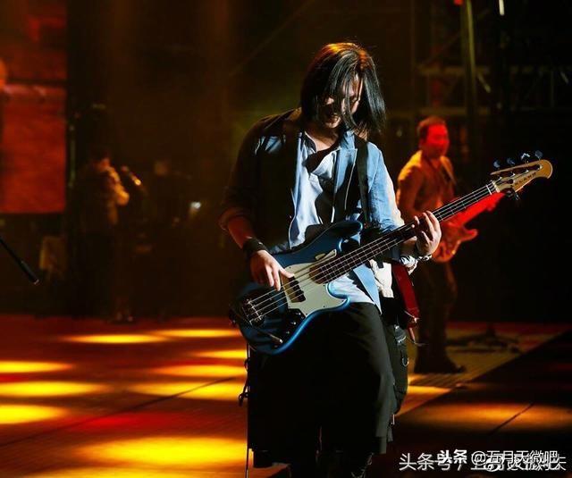 五月天：她好像出道兩年一樣，我們好像出道兩百年，不公平