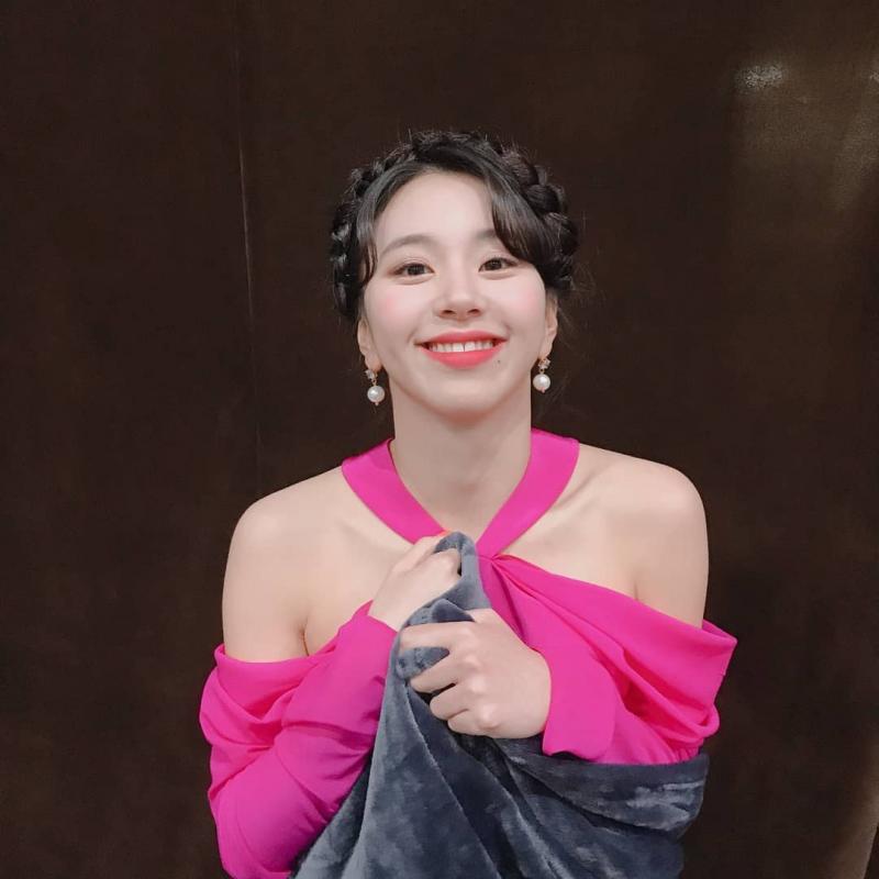 [TWICE][分享]181215 「欲戴皇冠必承其重」會變得越來越好的兔瓦斯的！