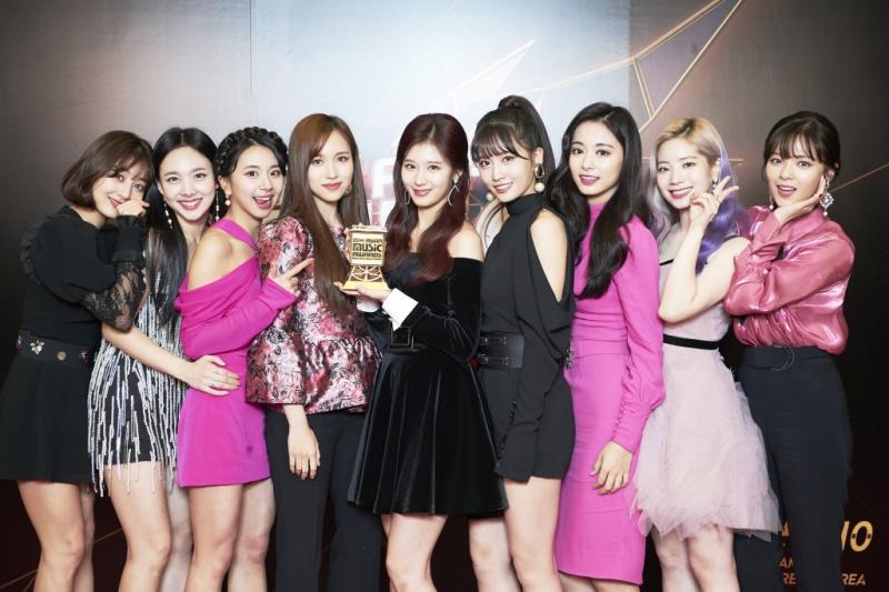 [TWICE][分享]181215 「欲戴皇冠必承其重」會變得越來越好的兔瓦斯的！