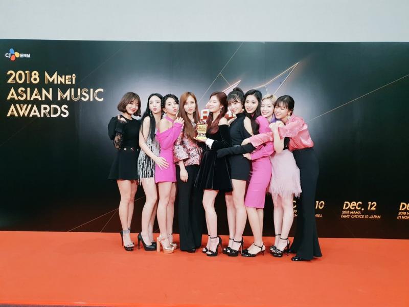 [TWICE][分享]181215 「欲戴皇冠必承其重」會變得越來越好的兔瓦斯的！