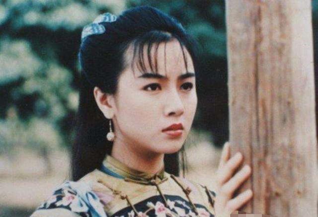 16歲昔日玉女當紅時拍片，如今48歲頑疾纏身無人娶！ 