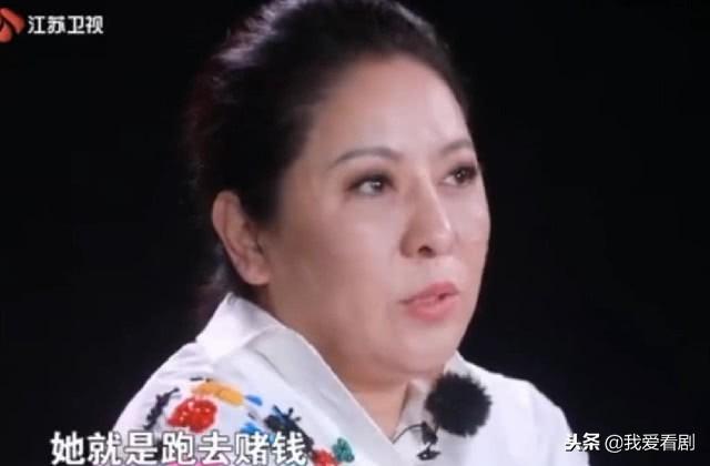 向太18歲被親媽賣去舞廳鬧自殺，46歲得腦瘤向華強不離不棄