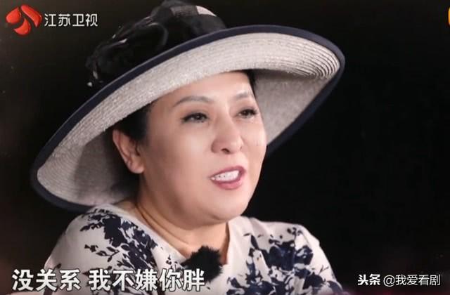 向太18歲被親媽賣去舞廳鬧自殺，46歲得腦瘤向華強不離不棄