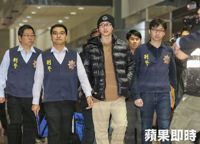 孫安佐剛回台「秒曬射十字弓帥樣」網友超傻眼　孫鵬凌晨「急帶他離開家中」下一步計畫曝光 