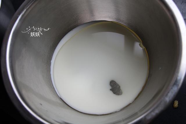隨便折騰也不開裂的蛋糕卷，組織細膩蓬鬆，比蛋糕節省一大半時間