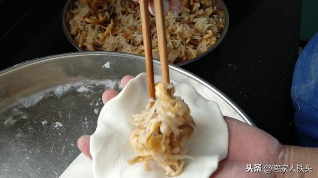 冬至，客家人愛給家人做這一個美食，鮮香軟糯，一次吃5個都不夠