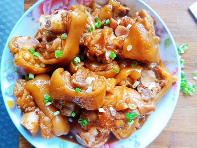 營養可口的家常菜，肉質鮮嫩很下飯，做法超級簡單