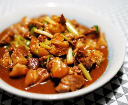 營養可口的家常菜，肉質鮮嫩很下飯，做法超級簡單