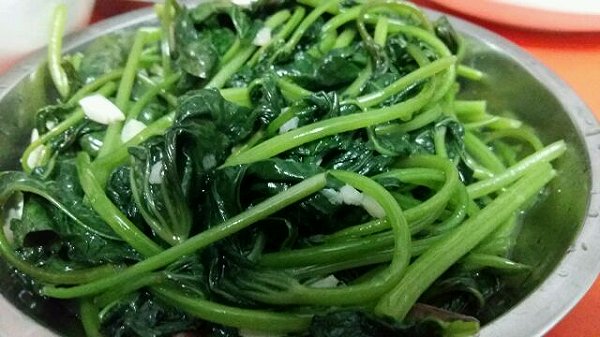 深受大家愛吃的番薯葉，能保護血管、清潔腸道、護肝護腎，但是不要跟這個一起吃