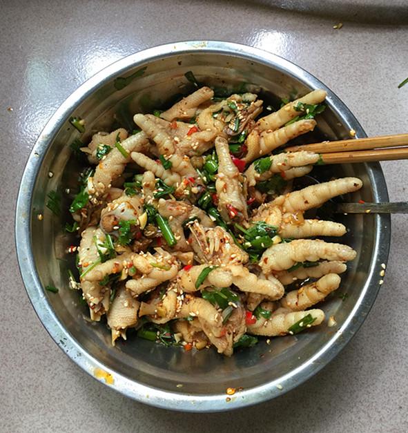 舌尖上美味超級好吃的酸辣鳳爪！詳細教你抖音「網紅」酸辣鳳爪