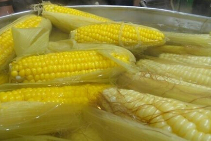 如何把玉米煮的又香又甜？吃剩的玉米要怎樣煮？來教你幾款玉米做法！！