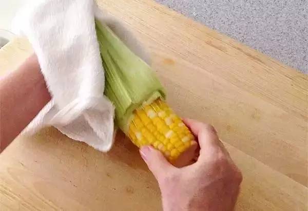 如何把玉米煮的又香又甜？吃剩的玉米要怎樣煮？來教你幾款玉米做法！！