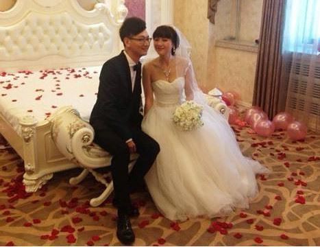 21歲男大生「娶同學55歲單親媽媽」結果網友火速出面打臉！說「我認識那個女的！」
