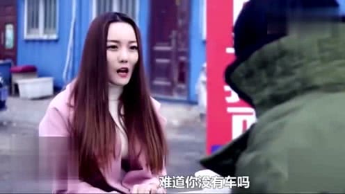 相親對象月薪超過十萬，卻帶我吃路邊攤約會！結帳時的一個小舉動讓我決定嫁他！