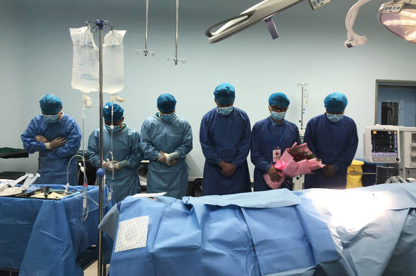 29歲婷婷，年輕媽媽生下寶寶再也沒睜開眼睛，家人含淚捐器官，讓5人獲新生 