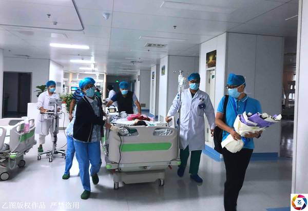 29歲婷婷，年輕媽媽生下寶寶再也沒睜開眼睛，家人含淚捐器官，讓5人獲新生 