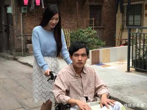 農村女孩每天都幫殘疾軍人打飯，4年後辭職時，看到來人後愣住了