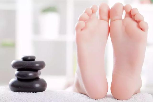 腳是人的「第二心臟」！學會3個護腳秘方，疾病遠離你