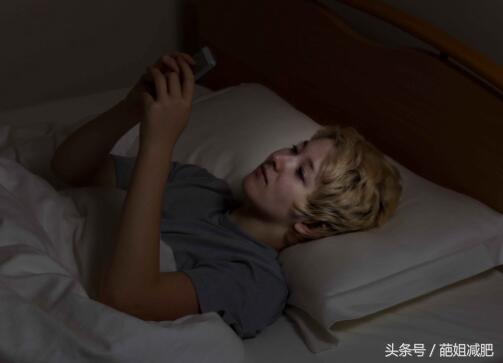 專家說：長期熬夜造成的5大傷害，很難補回來，讓人後怕