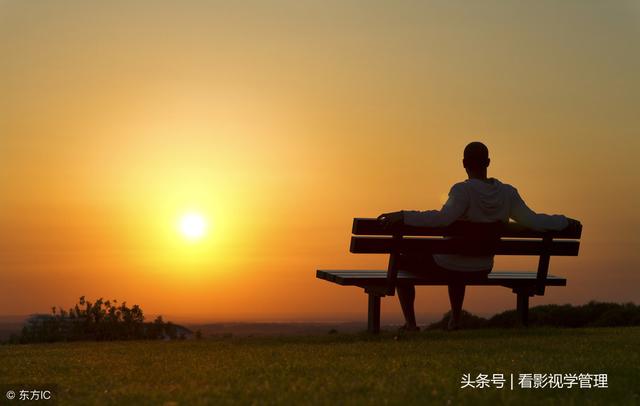 立身靠信，立業靠勤，立世靠才，立功靠拼