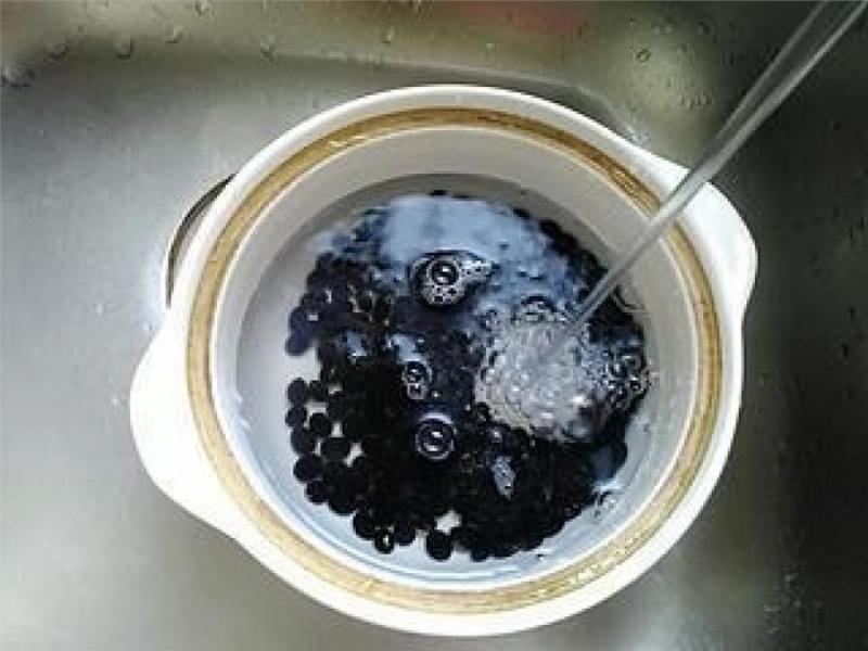 每天吃10粒，排毒，男人吃了強腎，女人吃了瘦身，一個月減10多斤