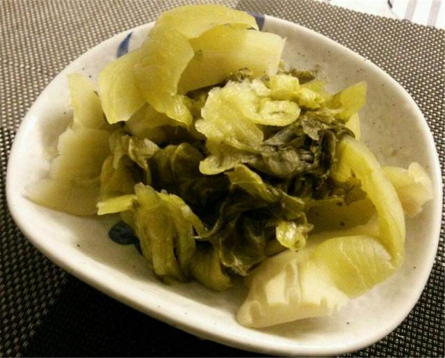 這種珍惜的藥材，手腳麻木要吃，不明頭痛要吃，肝不好要吃，防心梗更要吃！