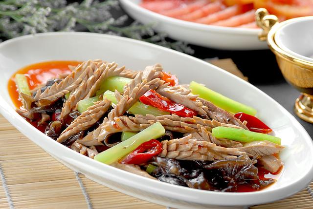 吃「剩飯剩菜」會致腫瘤？學會這1招，徹底遠離「癌症」這兩個字