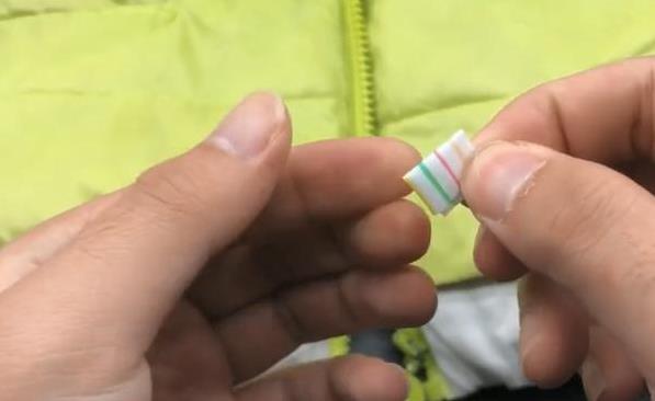衣服拉鍊壞了別著急換新，只需一根吸管就能修好，真是省錢又實用！