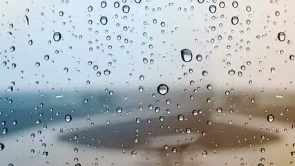 下雨天了，我好想你.....