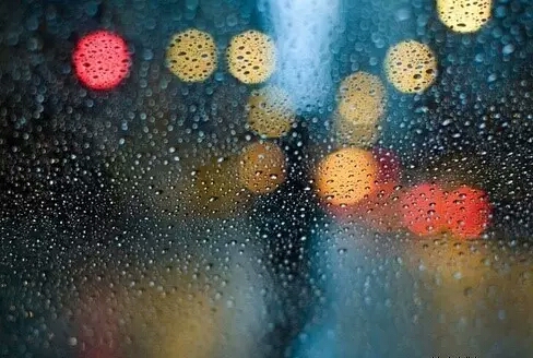 下雨天了，我好想你.....