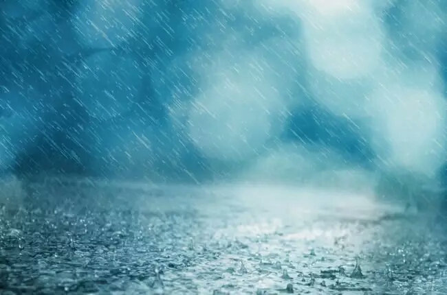 下雨天了，我好想你.....