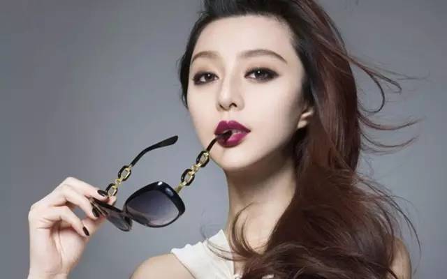 被男人寵愛的女人，都有這8種表現！有妳嗎？