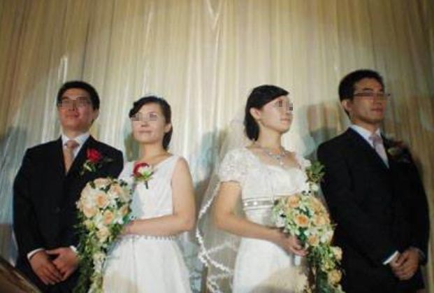 和妯娌一天過門，新婚夜婆婆喊去吃面，妯娌嫌棄不去，俺進門蒙了