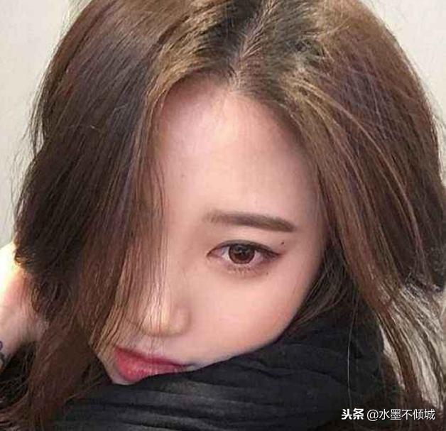 她離婚後一次都沒回去看過兒子，15年後回去送錢，前夫拒絕了