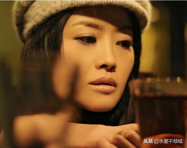 她離婚後一次都沒回去看過兒子，15年後回去送錢，前夫拒絕了