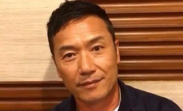 香港影壇七位敢稱「哥」的人物，發哥風采依舊，四哥你們認識嗎？ - 