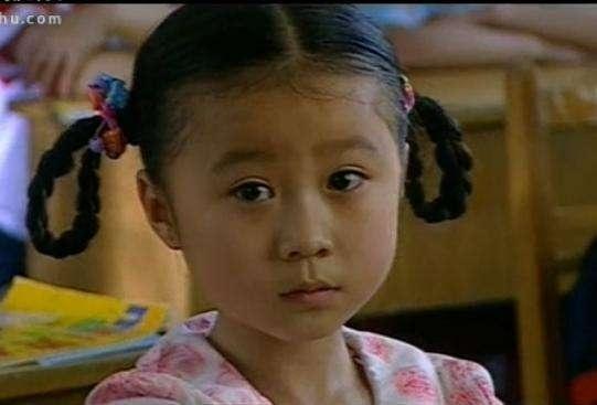 6歲出道因和林心如搭檔飾演皇后走紅，如今21歲的她長成這樣 