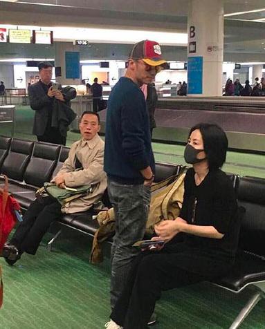 謝霆鋒被問希望以後誰在身邊，他沒說王菲反而提了張柏芝!
