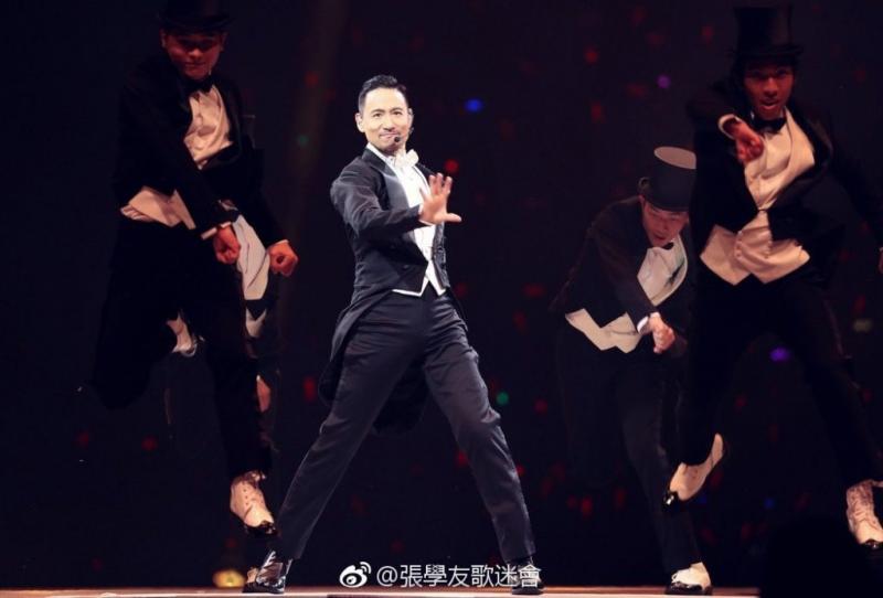 張學友演唱會「第8排26號座」永不出售！「背後故事」大曝光，網友淚崩：原來要留給在天堂的她... 