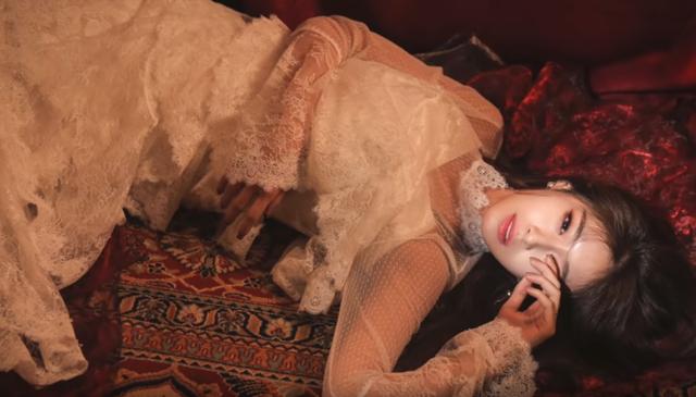 T-ara智妍發售單曲，碰巧撞上少女時代秀英，歌迷表示：我全買！