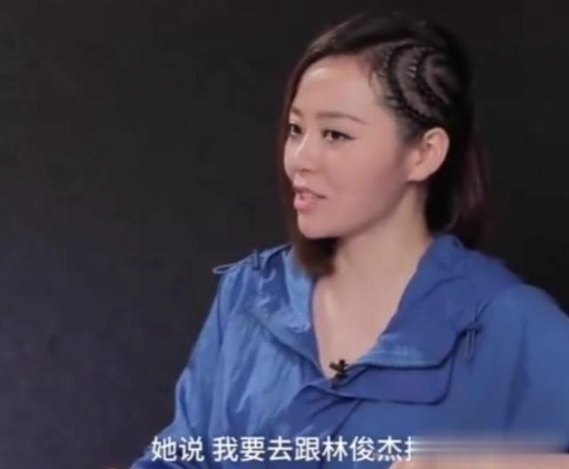 林俊傑翻唱《領悟》，有誰注意到張靚穎的眼神？細節見愛情！