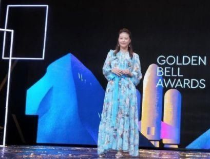 當51歲周海媚撞衫42歲舒淇，女神和婦女的差距果然很大！