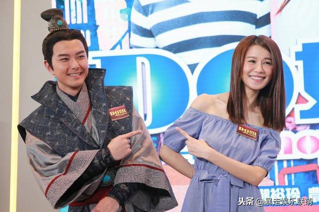 兩次求婚才成功！蕭正楠TVB頒獎禮上公布與黃翠如結婚喜訊 