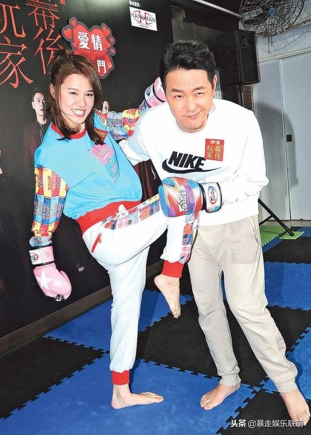 兩次求婚才成功！蕭正楠TVB頒獎禮上公布與黃翠如結婚喜訊 