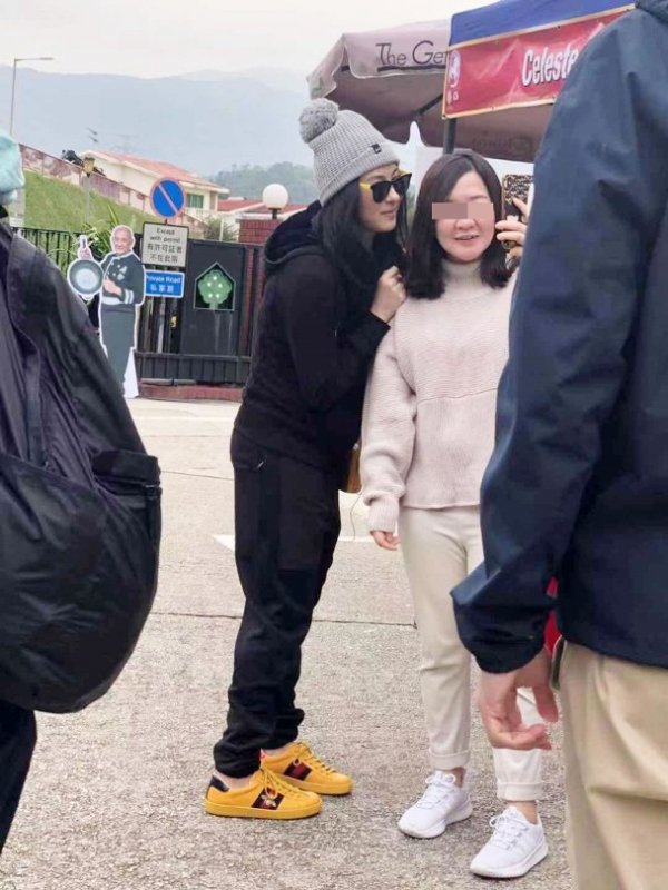 張柏芝承認生第三胎！向媒體派兒子滿月喜餅！自爆和孩子的爸爸沒有感情關係！
