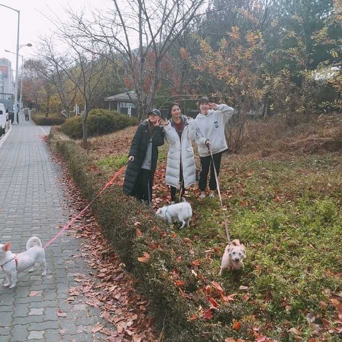 [GFRIEND][分享]181218 人美心善！藝琳與96line親故探訪遺棄犬救助中心花絮公開