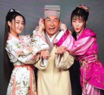 新版《唐伯虎點秋香》定妝照曝光，石榴姐沒變，秋香卻不敢認 