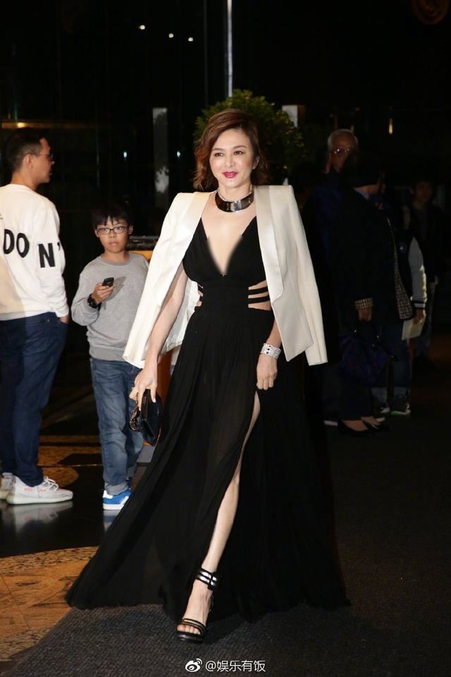 向華強70歲生日港星全來了！關之琳、劉嘉玲像在走紅毯，古天樂真帥！ 
