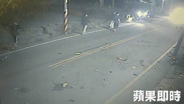 驚悚畫面！18歲高職生撞死人　擁2輛賓士跑車愛搶快 