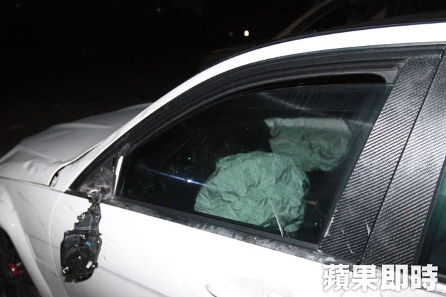 驚悚畫面！18歲高職生撞死人　擁2輛賓士跑車愛搶快 